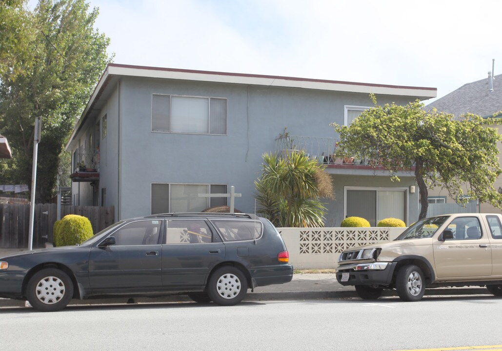 456 Miller Ave in South San Francisco, CA - Foto de edificio