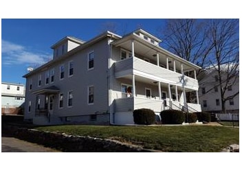27-29 Pleasant St in Ware, MA - Foto de edificio - Building Photo