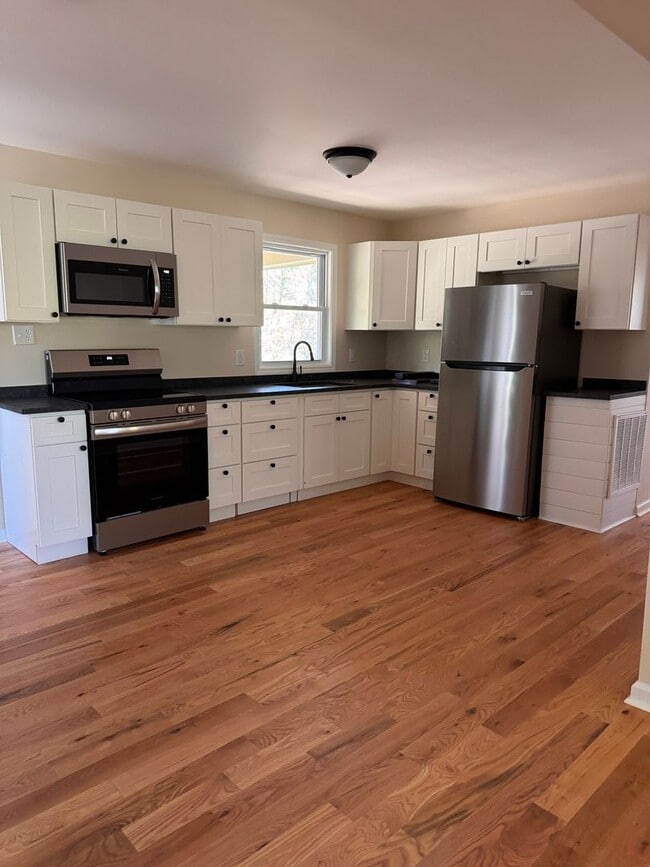 2465 Stage Rd in Concord, VA - Building Photo - Building Photo