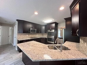 2355 Henesy Ln in Fairfield, OH - Building Photo - Building Photo