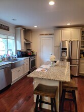 183 Main St, Unit 1st floor in Melrose, MA - Foto de edificio - Building Photo