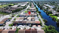 7684 NW 179th St in Hialeah, FL - Foto de edificio - Building Photo