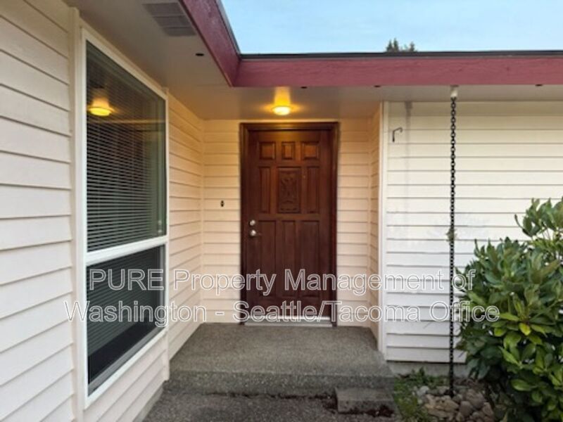 4211 201st St Ct E in Spanaway, WA - Building Photo