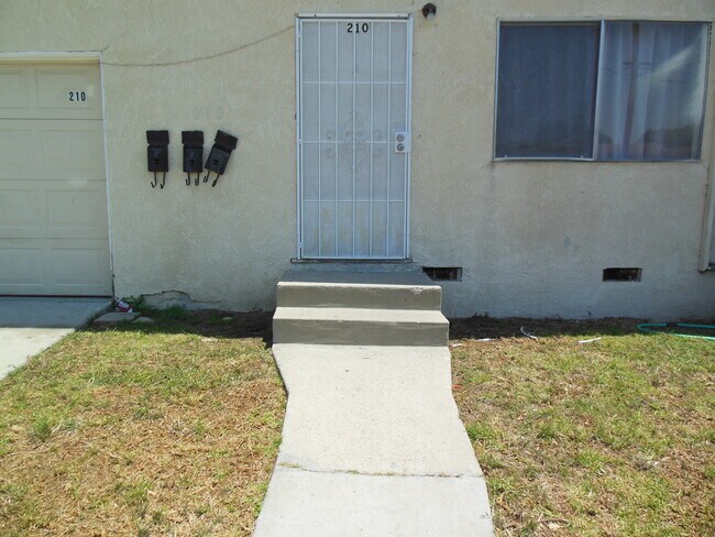 210 S Hazel St in La Habra, CA - Building Photo - Building Photo