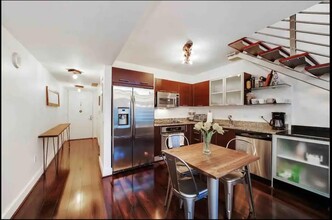 31 SE 5th St, Unit 704 in Miami, FL - Building Photo - Building Photo