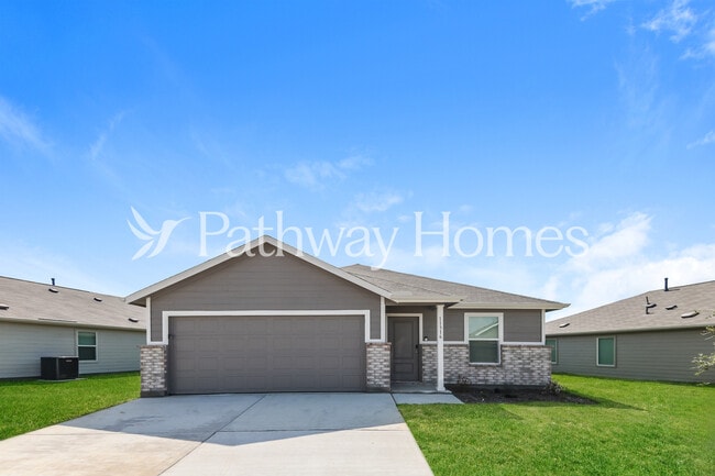 11316 Rodeo Dr in Providence Village, TX - Foto de edificio - Building Photo