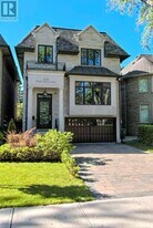 270 Hollywood Ave in Toronto, ON - Building Photo