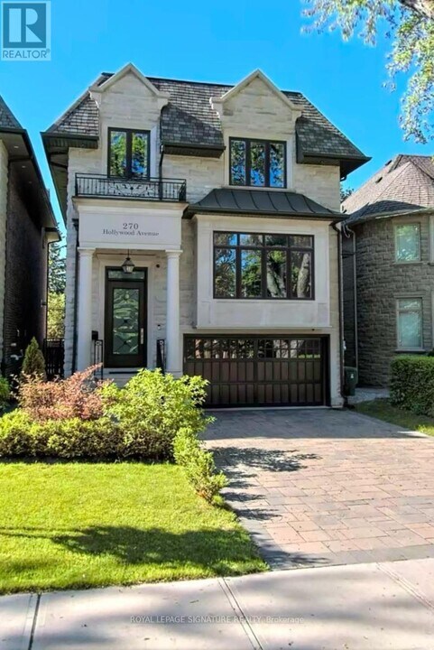 270 Hollywood Ave in Toronto, ON - Building Photo