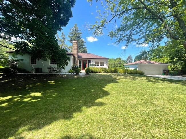 property at 2185 Ayrshire Dr