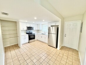 5356 24th Ave SW in Naples, FL - Building Photo - Building Photo