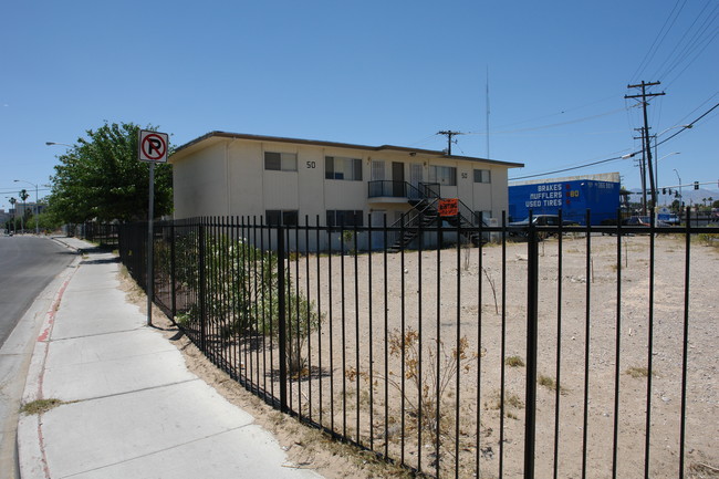 50 E Washington Ave in Las Vegas, NV - Building Photo - Building Photo