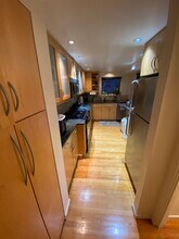 675 College St in Pittsburgh, PA - Building Photo - Building Photo