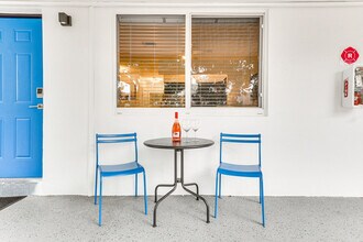 412 NE 4th Ave in Hallandale Beach, FL - Building Photo - Building Photo