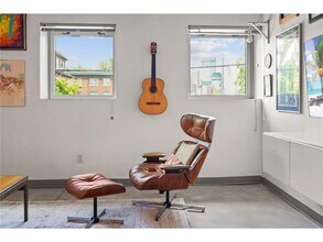 111 E Franklin Ave-Unit -211 in Minneapolis, MN - Building Photo - Building Photo