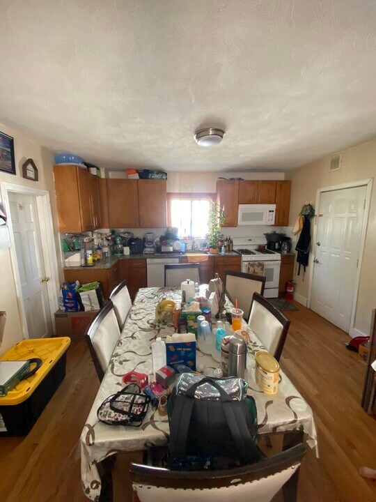13 Wyeth St, Unit 2 in Malden, MA - Building Photo