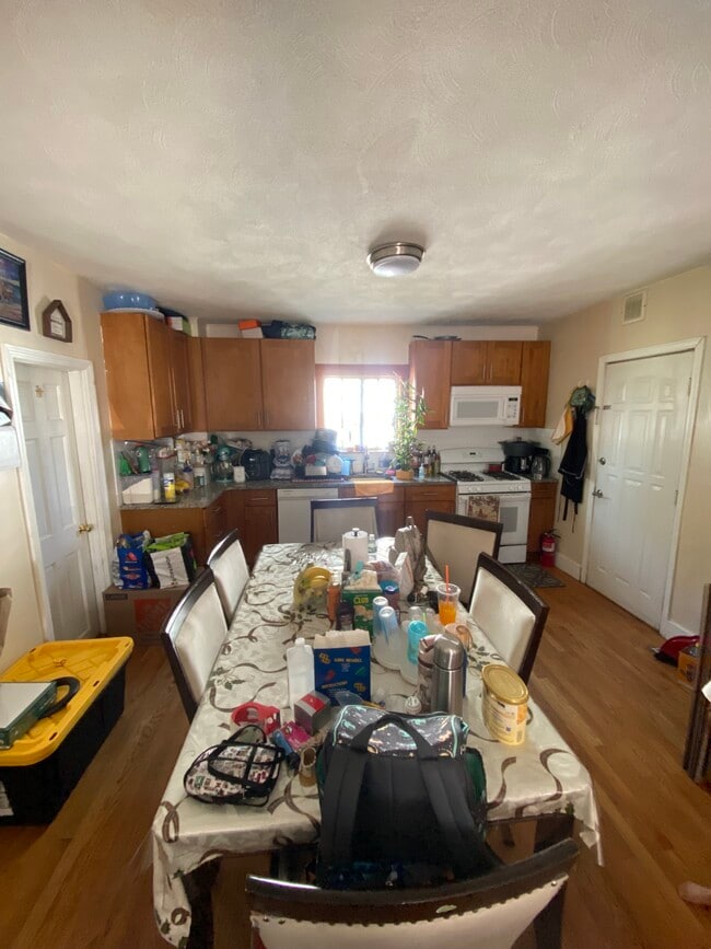 13 Wyeth St, Unit 2