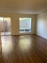 66 NW 33rd Pl in Newport, OR - Building Photo - Building Photo