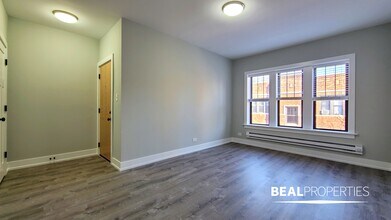 622 W Cornelia, Unit 1 in Chicago, IL - Building Photo - Building Photo