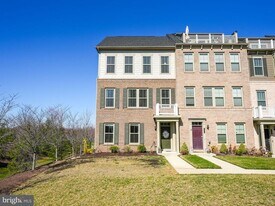 2067 Alder Ln in Dumfries, VA - Building Photo