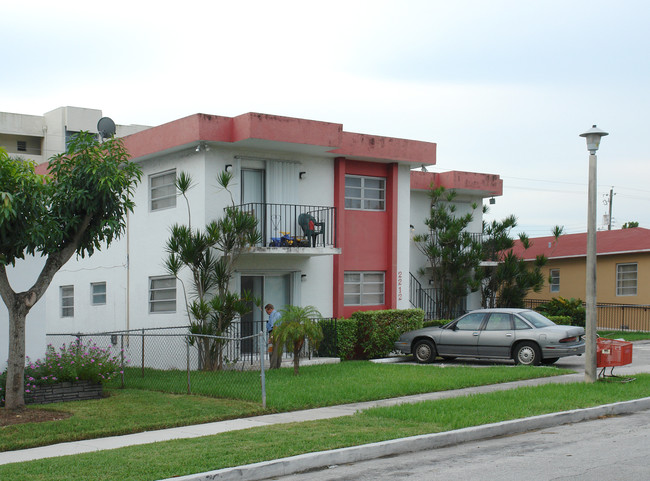 2212 SW 26th Ln in Miami, FL - Building Photo - Building Photo