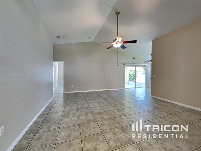 7641 Manor Dr in Lakeland, FL - Building Photo - Building Photo