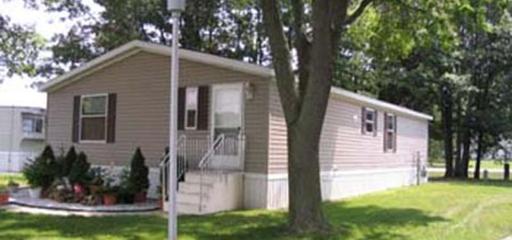 St. Clair Place in St Clair, MI - Foto de edificio