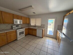 2242 S 63rd Dr in Phoenix, AZ - Building Photo - Building Photo