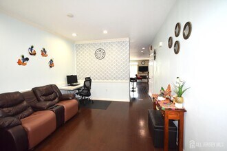 3 Bauer Ln in Cranbury, NJ - Building Photo - Building Photo
