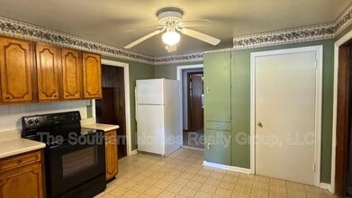 1012 Wilson St in Athens, TN - Building Photo - Building Photo