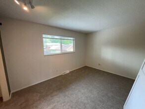 4715 La Cresta Dr in Colorado Springs, CO - Building Photo - Building Photo