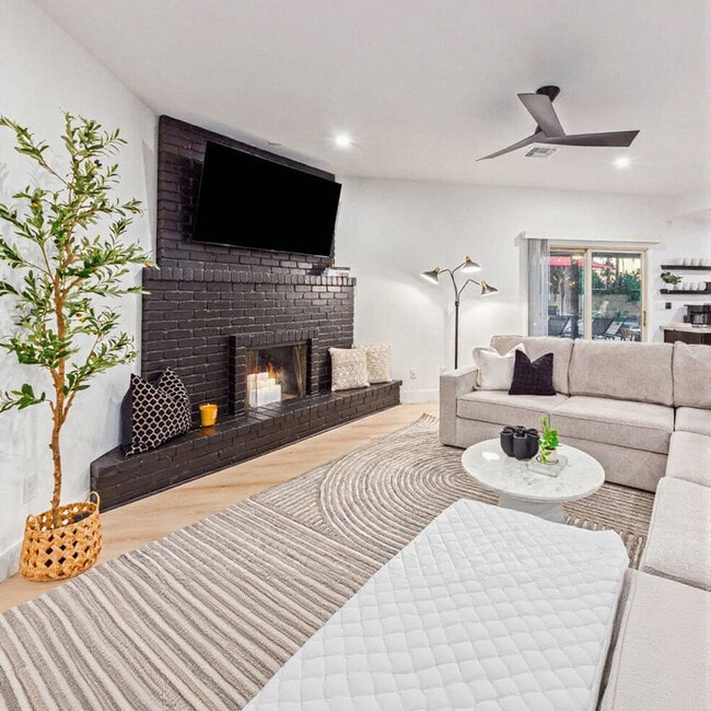 property at 5921 E Thunderbird Rd