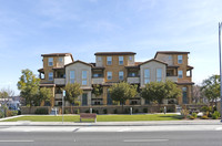 Monterey Family Village in San Jose, CA - Foto de edificio - Building Photo