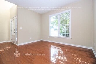 7022 Surrey Dr in Woodstock, GA - Building Photo - Building Photo