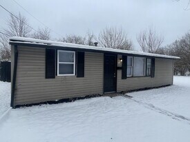 4716 Ribble Rd in Indianapolis, IN - Building Photo