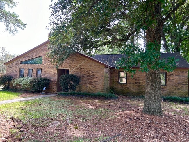 9042 Sara Ln in Shreveport, LA - Building Photo - Building Photo
