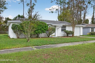 726 Perryman Ln W in Jacksonville, FL - Building Photo - Building Photo