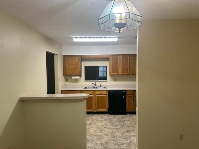 415 Waterway Ln in Fort Walton Beach, FL - Building Photo - Building Photo