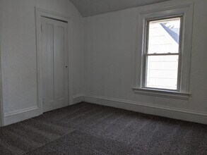 123 E Chestnut St, Unit 123 E. Chestnut 2nd floor in East Rochester, NY - Building Photo - Building Photo