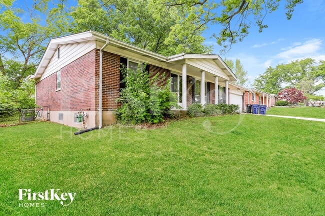 14035 Invicta Dr in Florissant, MO - Foto de edificio - Building Photo