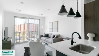 2005 Brook Rd in Richmond, VA - Building Photo