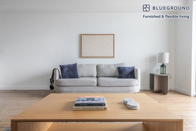 1501 SW 37th Ave in Miami, FL - Building Photo - Building Photo