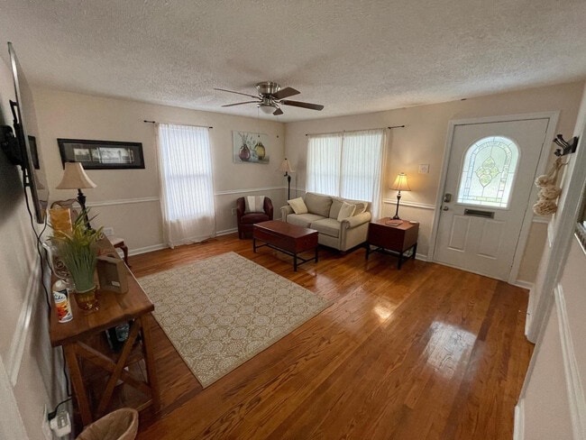 8551 Chapel Hill Rd in Cary, NC - Building Photo - Building Photo