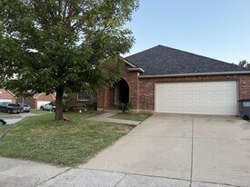 1940 Cliffrose Dr in Little Elm, TX - Building Photo