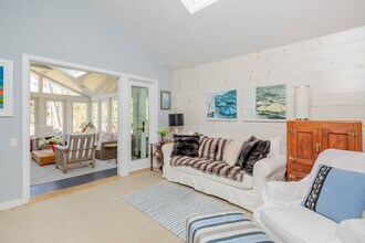 1137 Springs Fireplace Rd in East Hampton, NY - Building Photo - Building Photo