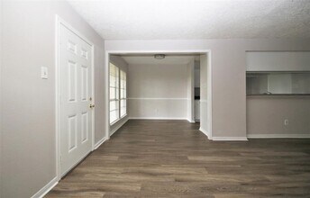 13611 Ravensway Dr in Cypress, TX - Building Photo - Building Photo