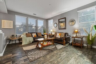 1107 Shadowcrest Ln in Fallbrook, CA - Building Photo - Building Photo