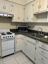 190 N Collier Blvd, Unit 9 in Marco Island, FL - Building Photo - Building Photo