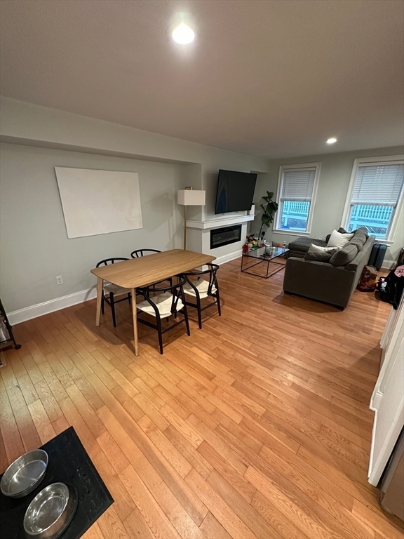 225 Bolton St, Unit SF in Boston, MA - Building Photo - Building Photo