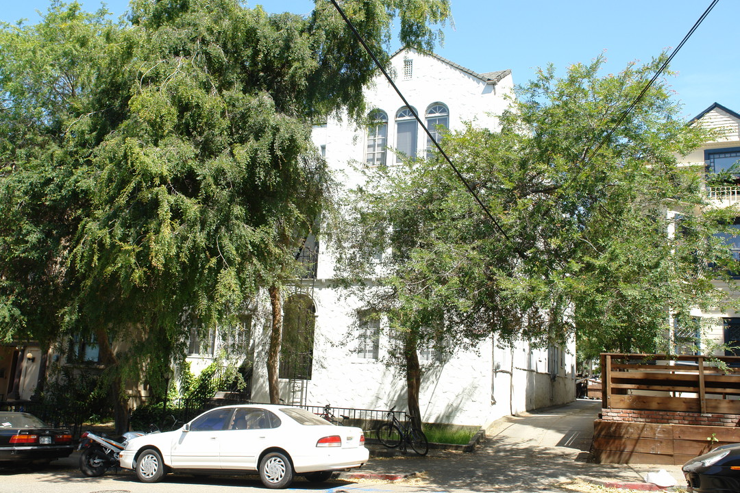 2717 Channing Way in Berkeley, CA - Building Photo