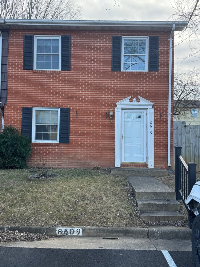 8619 Ashby Ct in Marshall, VA - Building Photo - Building Photo